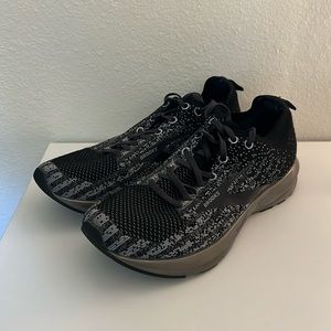 Brooks Levitate 3 GTS black & silver running shoes-women’s size 11-barely used!
